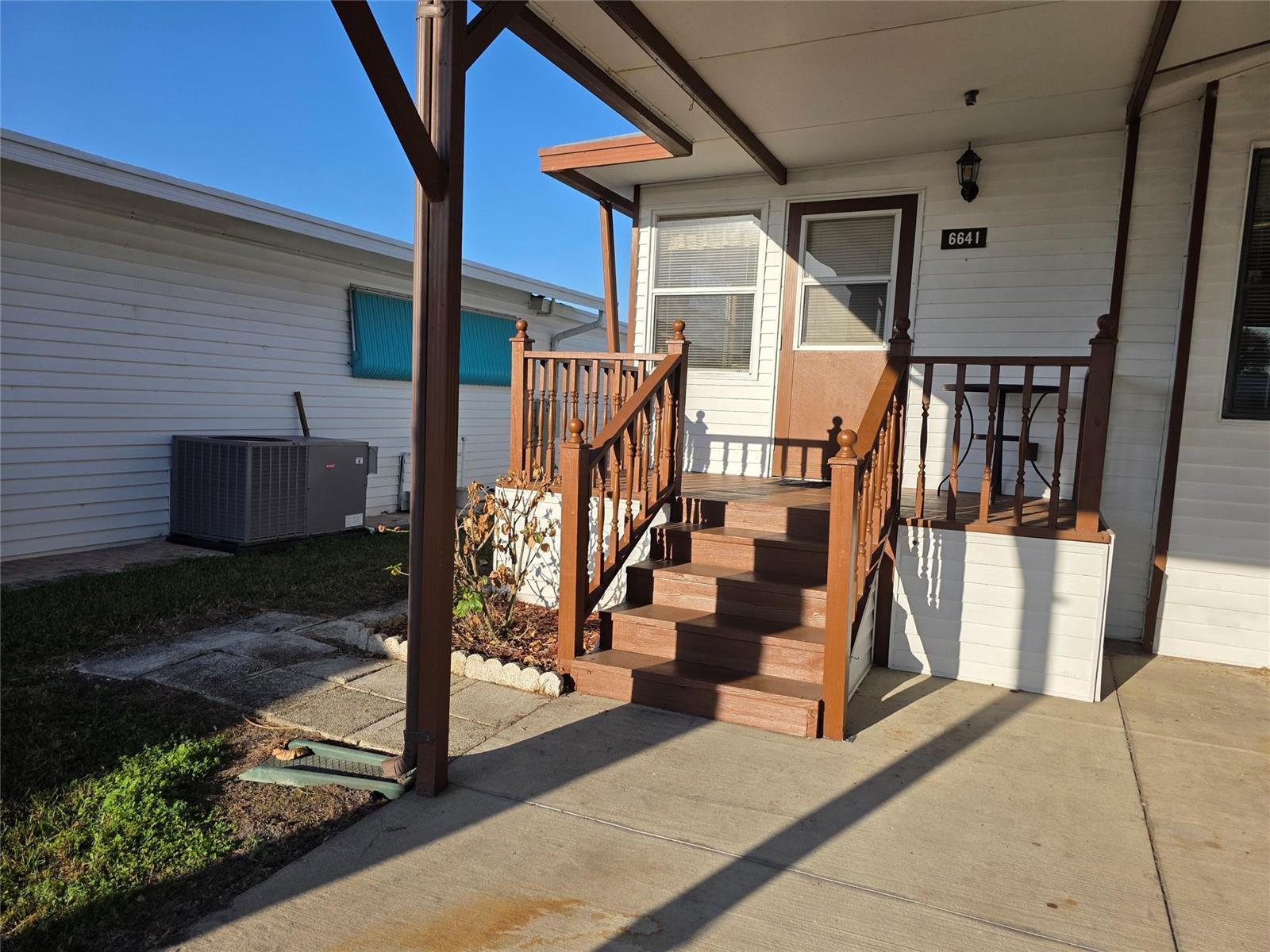 6641 SE 53rd Lane, Okeechobee FL 34974 photo 2