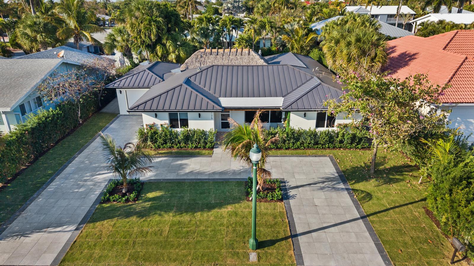 125 Cascade Lane, Palm Beach Shores FL 33404 photo 2