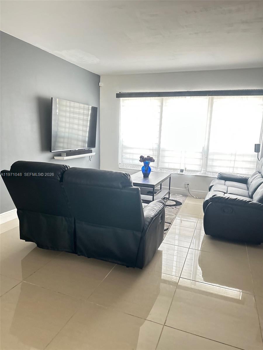 3370 Beau Rivage Dr # 3V, Pompano Beach FL 33064 photo 2