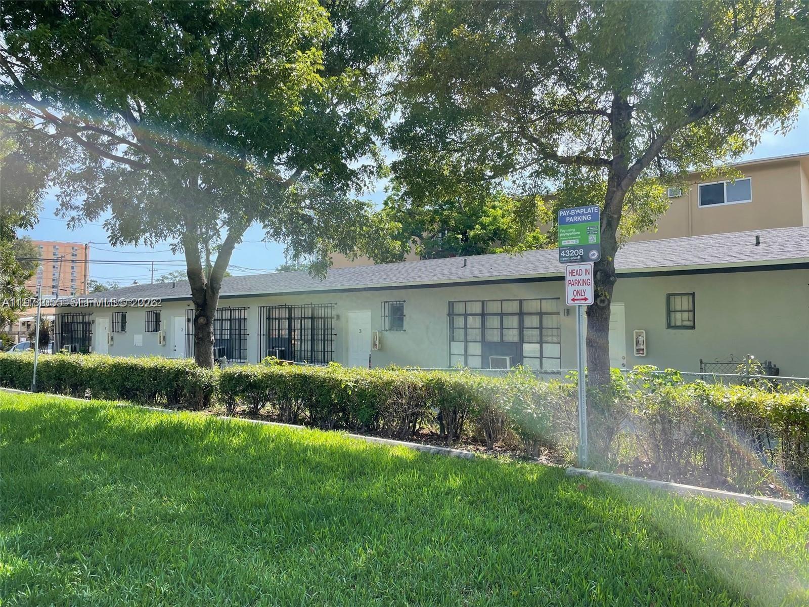 1346 NW 6th St # 4, Miami FL 33125 photo 2