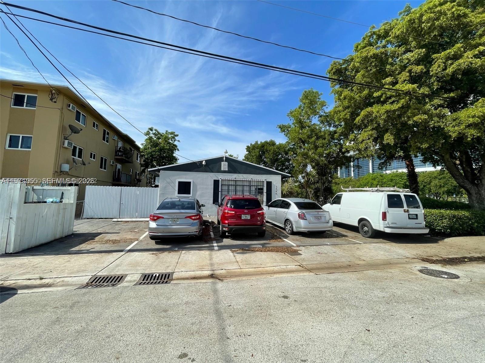 1346 NW 6th St # 4, Miami FL 33125 photo 4