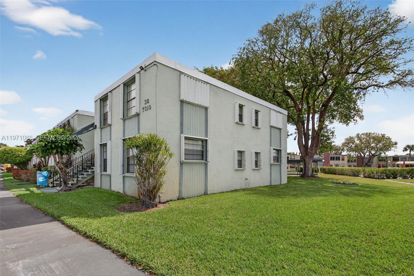 7310 NW 18th St # 208, Margate FL 33063