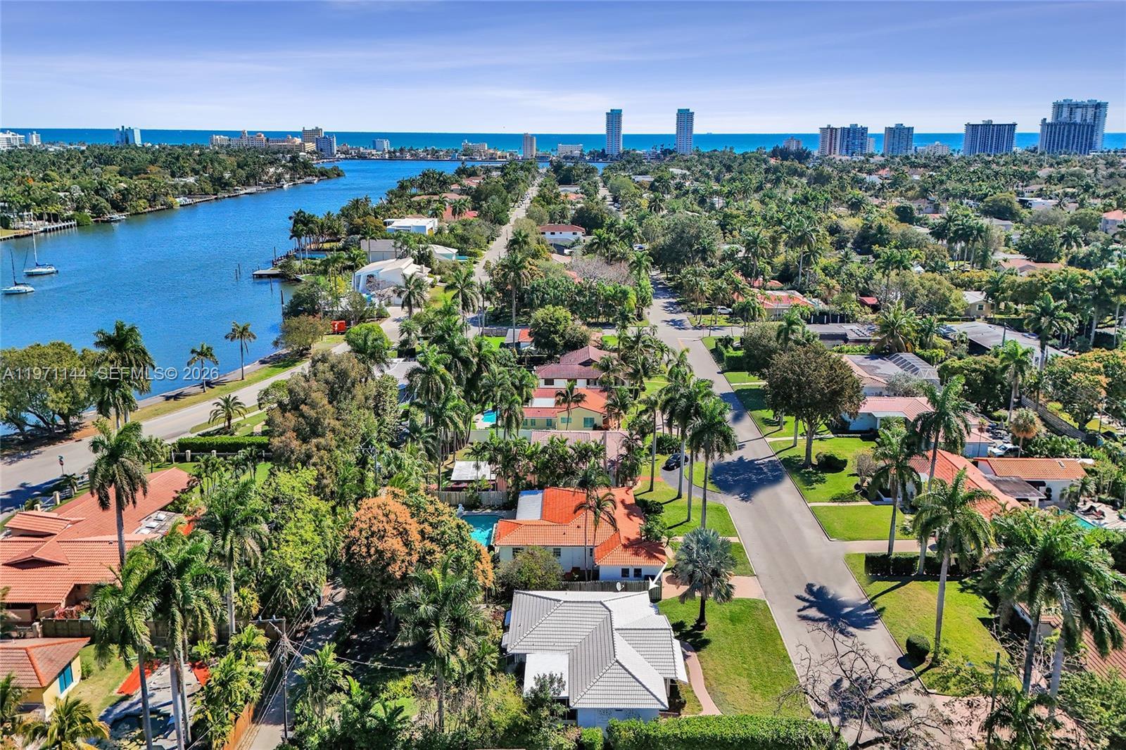 1235 Jefferson St, Hollywood FL 33019 photo 3