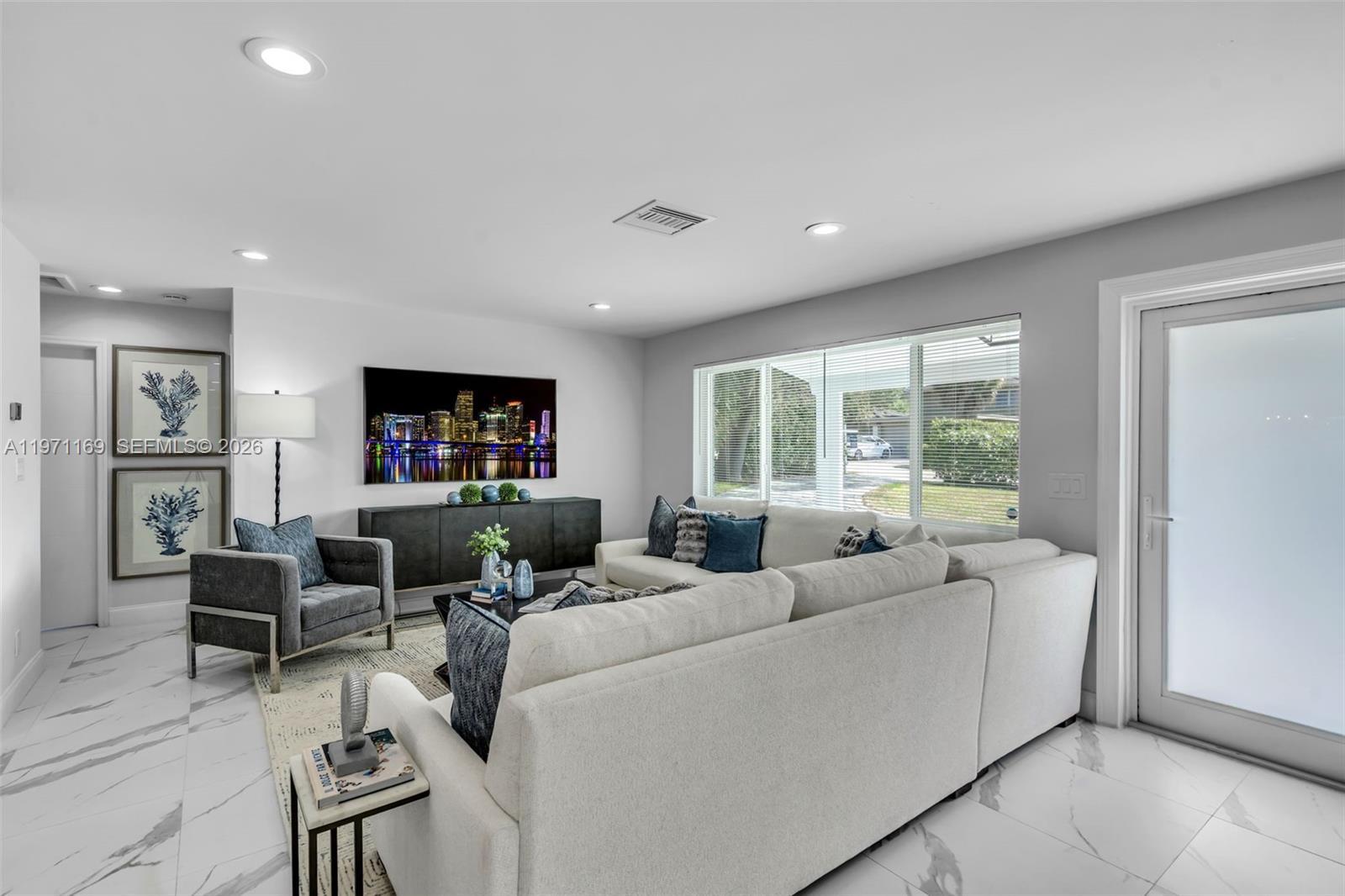 465 NW 11th St, Boca Raton FL 33432 photo 2