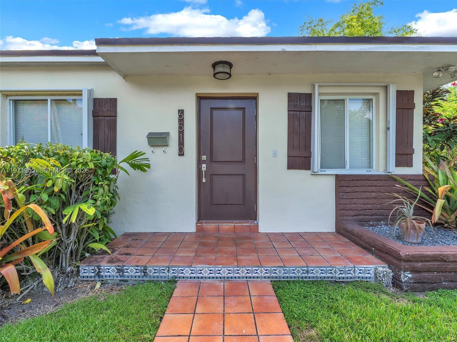 6510 SW 63rd Ct, South Miami FL 33143