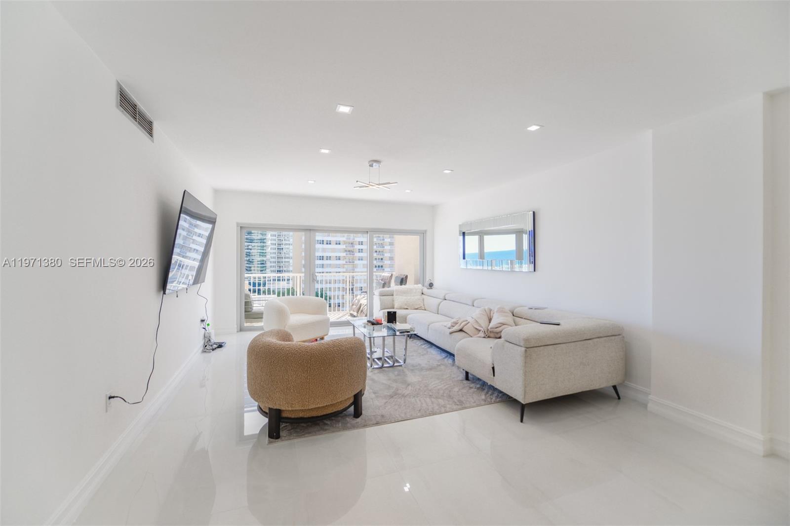 1950 S Ocean Dr # 8J, Hallandale Beach FL 33009 photo 3
