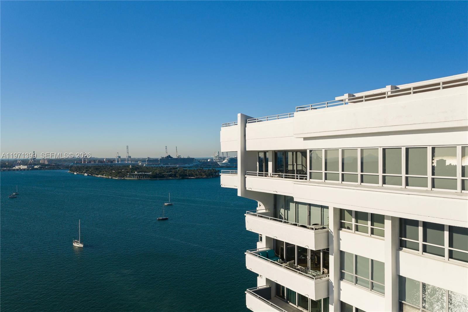 11 Island Ave, Miami Beach FL 33139 photo 2
