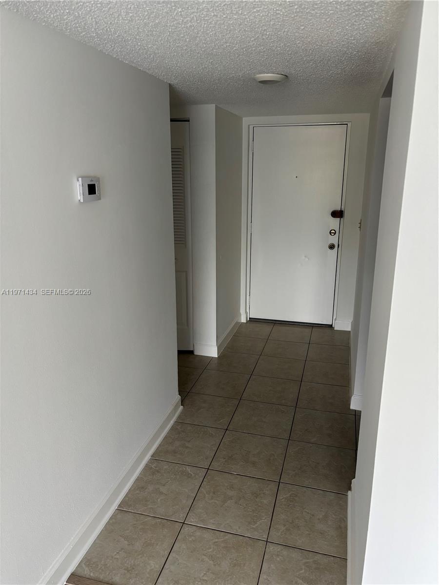 7900 Camino Cir # 308, Miami FL 33143 photo 2