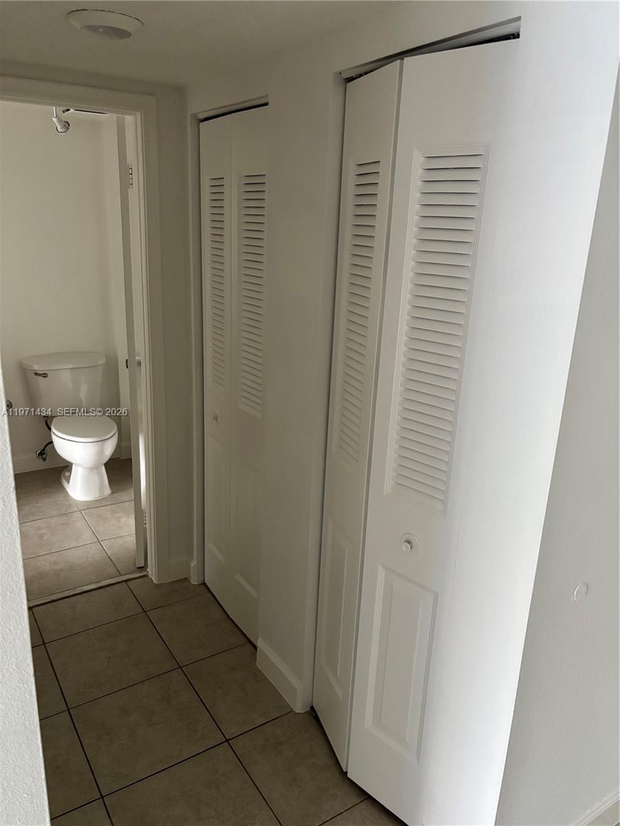 7900 Camino Cir # 308, Miami FL 33143 photo 3
