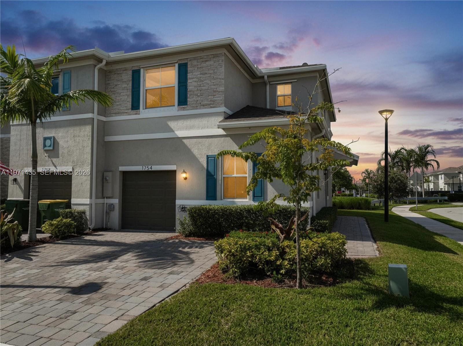 1754 SE 8th Ter, Homestead FL 33034