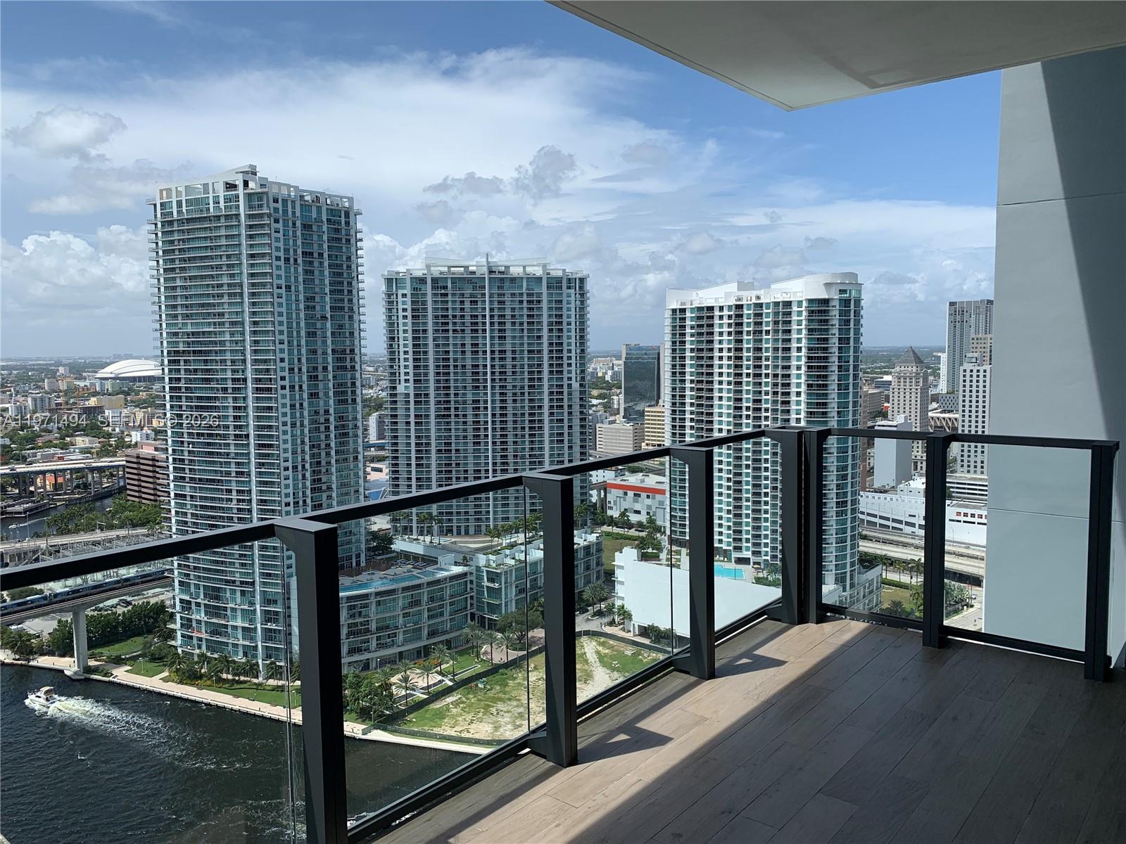 68 SE 6th St # 3010, Miami FL 33131