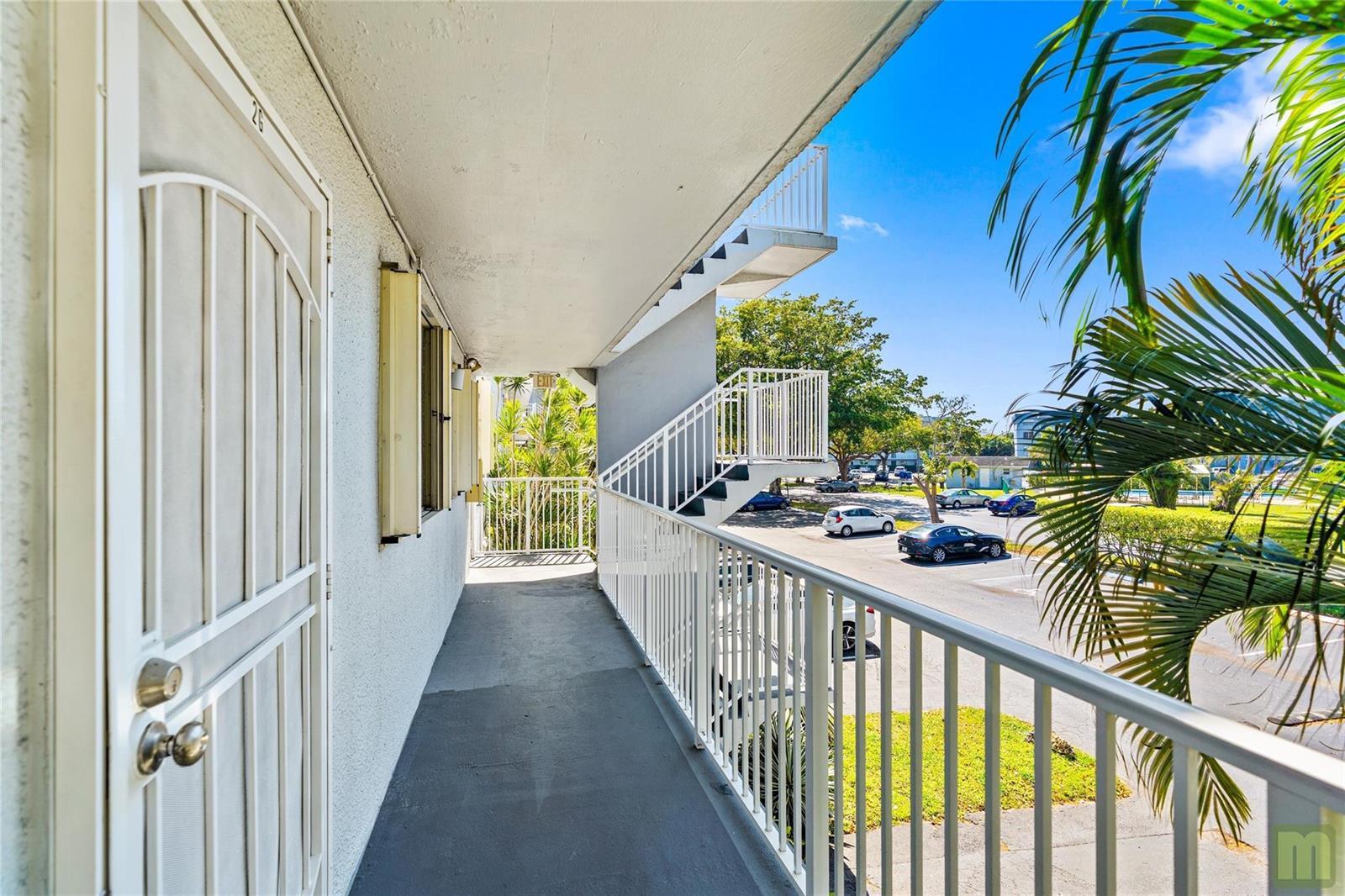 105 Royal Park Drive # 2g, Oakland Park FL 33309 photo 5