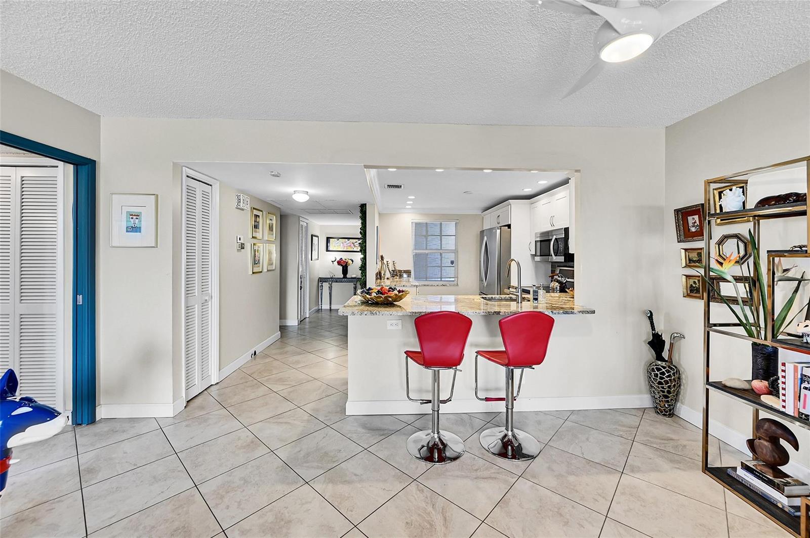 605 Oaks Drive # 701, Pompano Beach FL 33069 photo 3