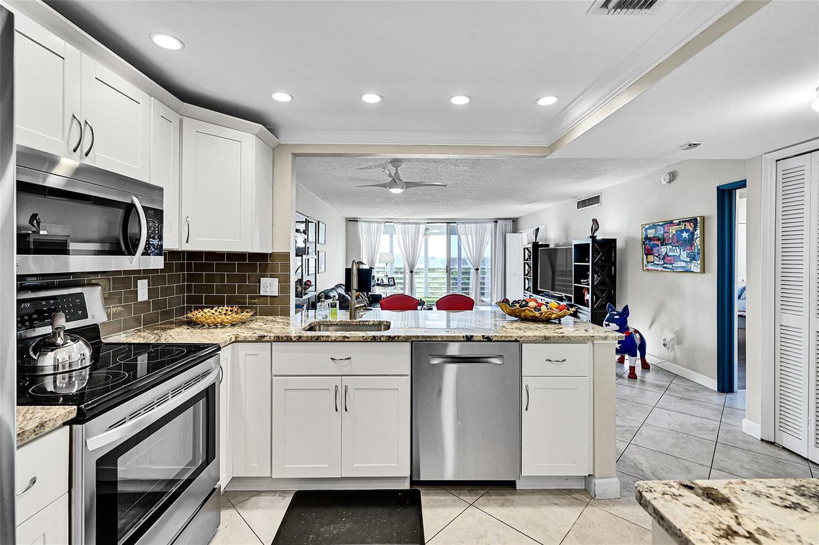 605 Oaks Drive # 701, Pompano Beach FL 33069 photo 5