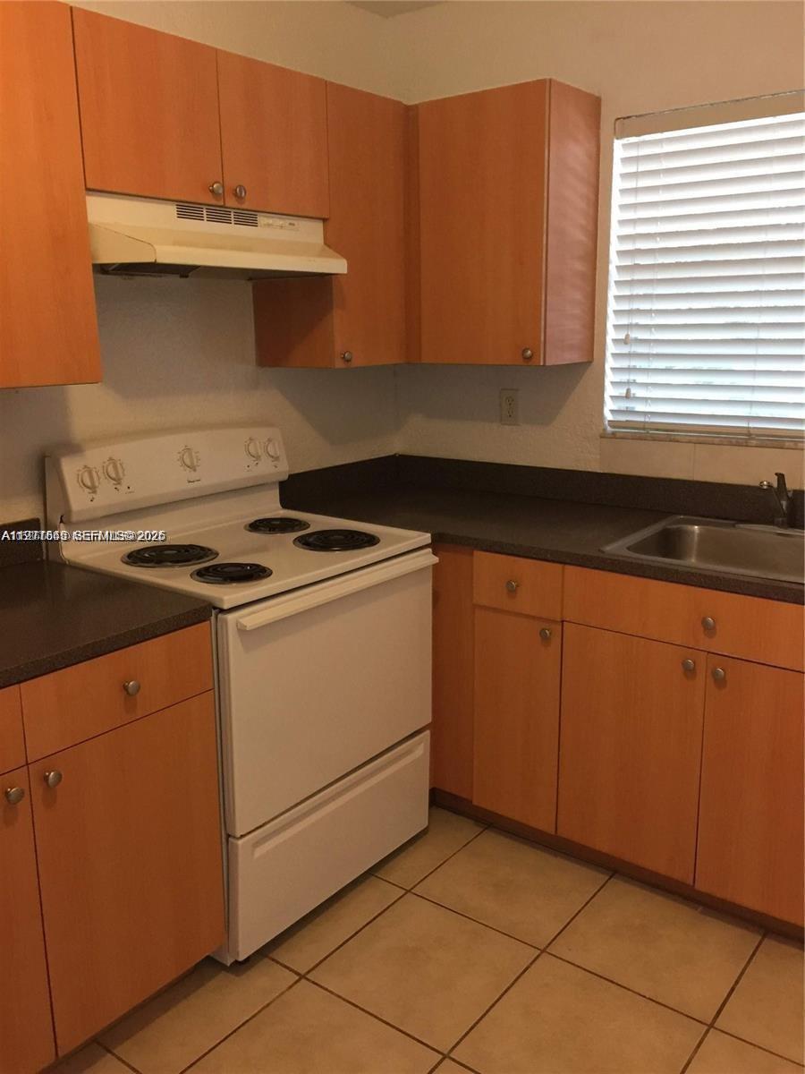 4851 NW 9th Dr # 4851, Plantation FL 33317 photo 2
