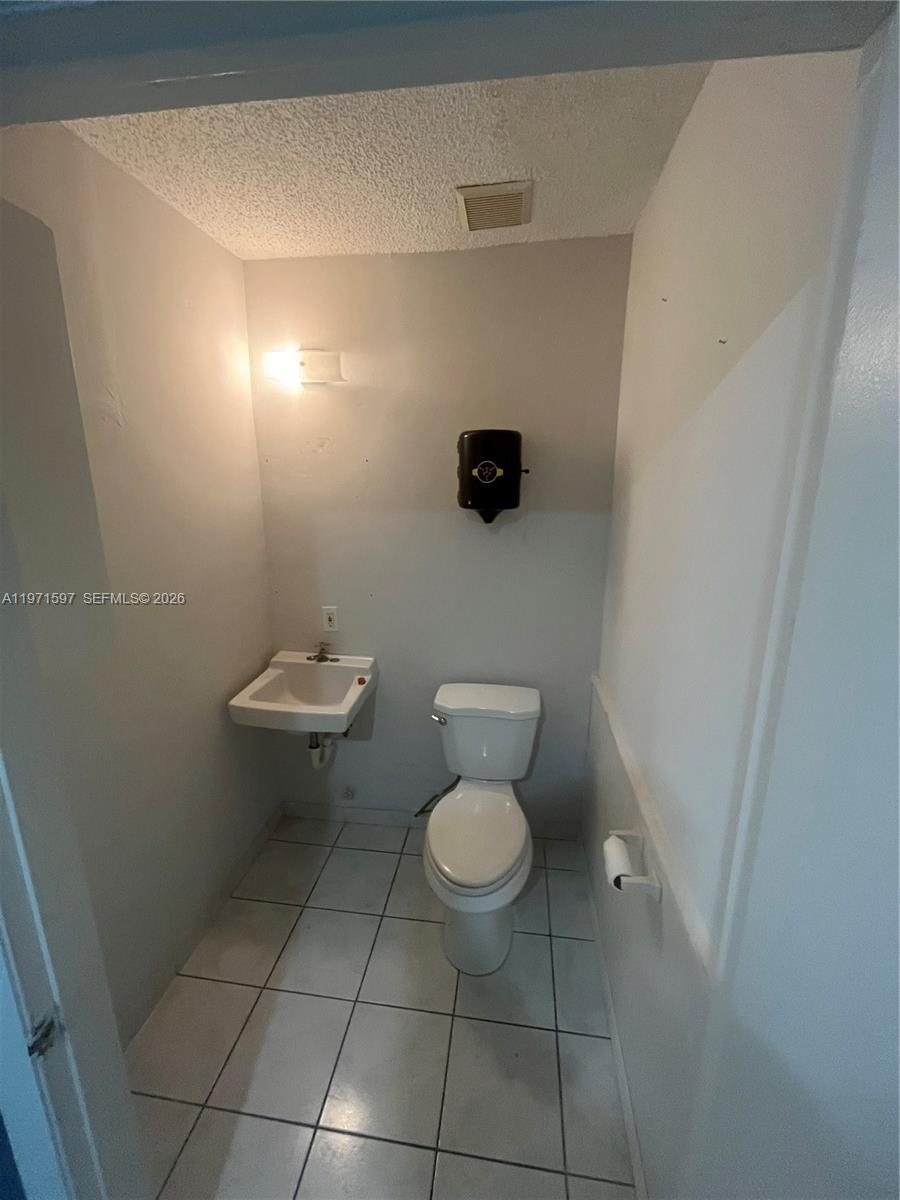 398 E 33rd St, Hialeah FL 33013 photo 4