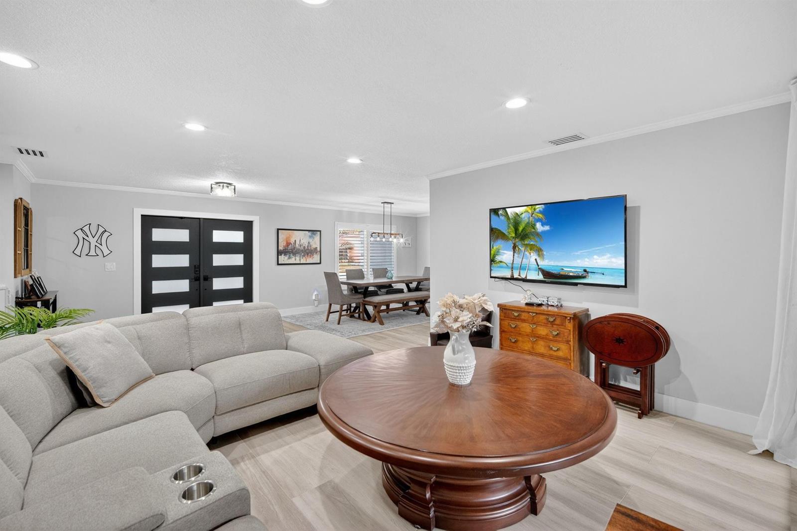 5330 SW 19th Street, Plantation FL 33317 photo 3