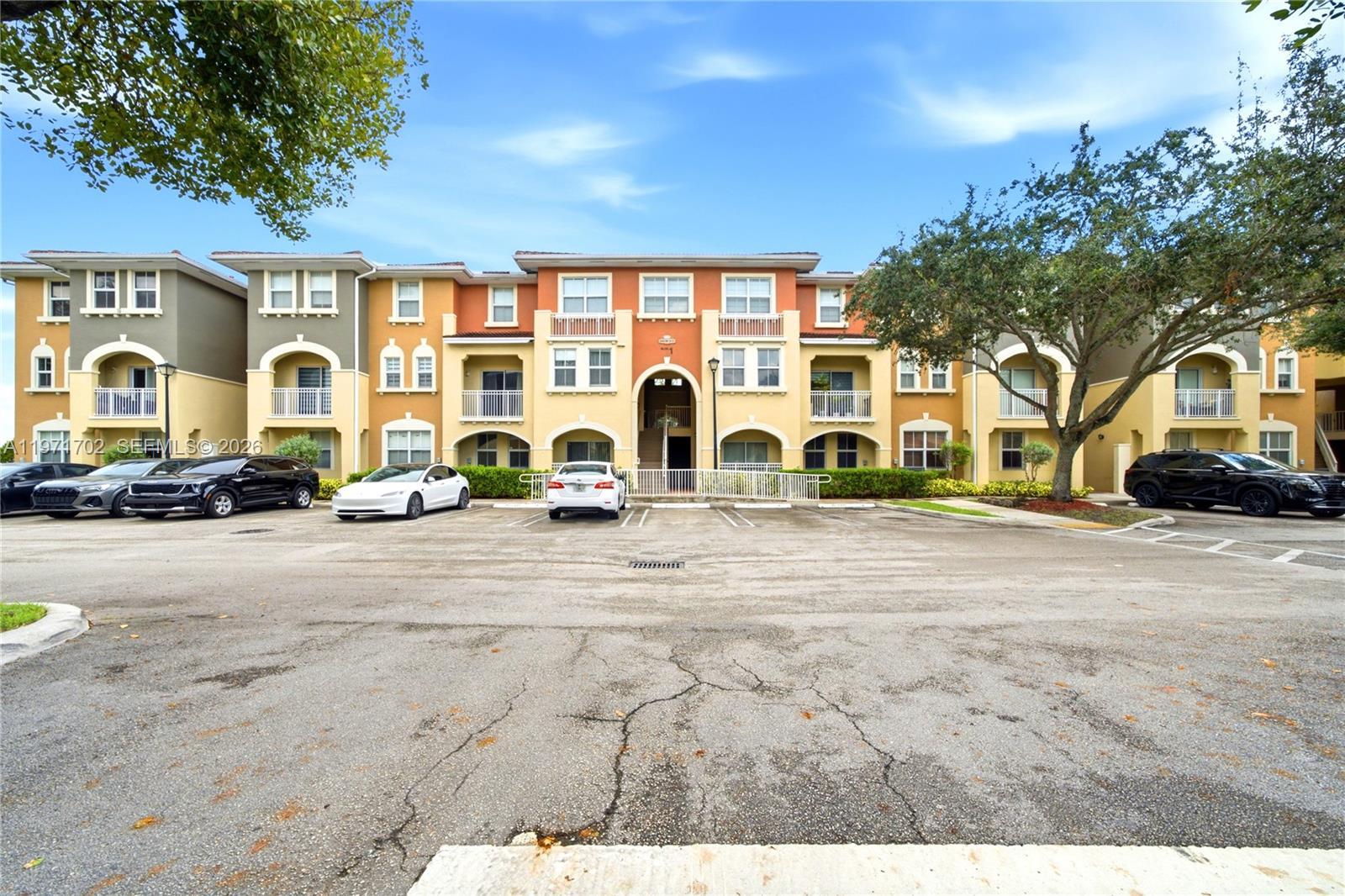 8999 NW 107th Ct # 1, Doral FL 33178