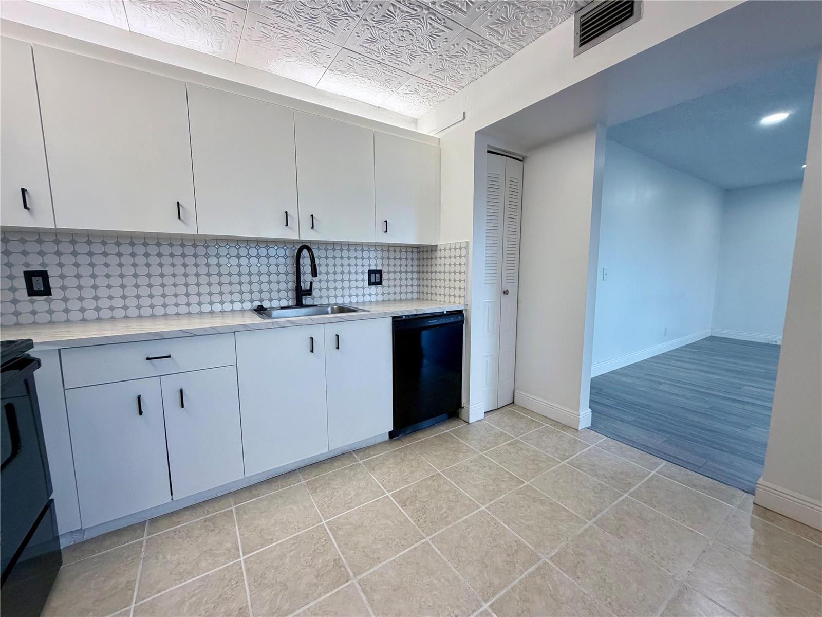 801 SW 133rd Terrace # K, Pembroke Pines FL 33027 photo 4