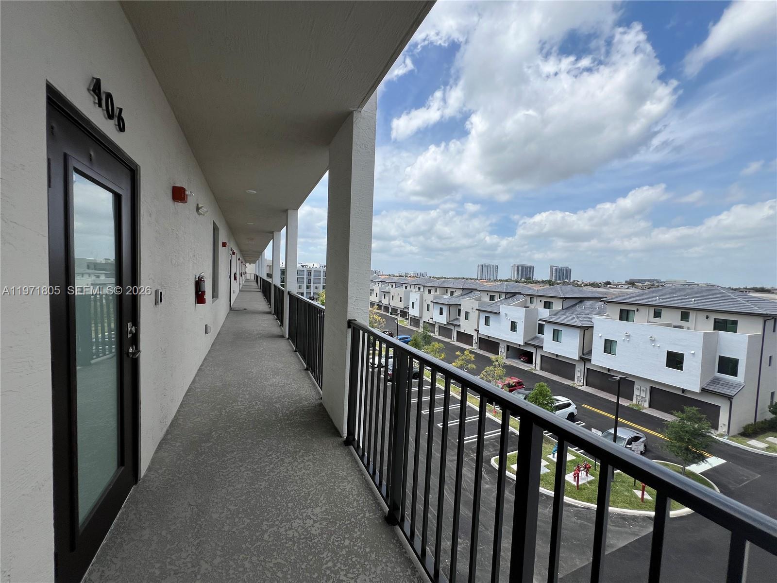 8001 NW 41ST ST # 406, Doral FL 33166 photo 2
