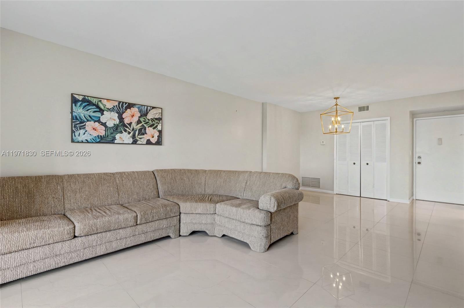 4200 Hillcrest Dr # 406, Hollywood FL 33021 photo 3