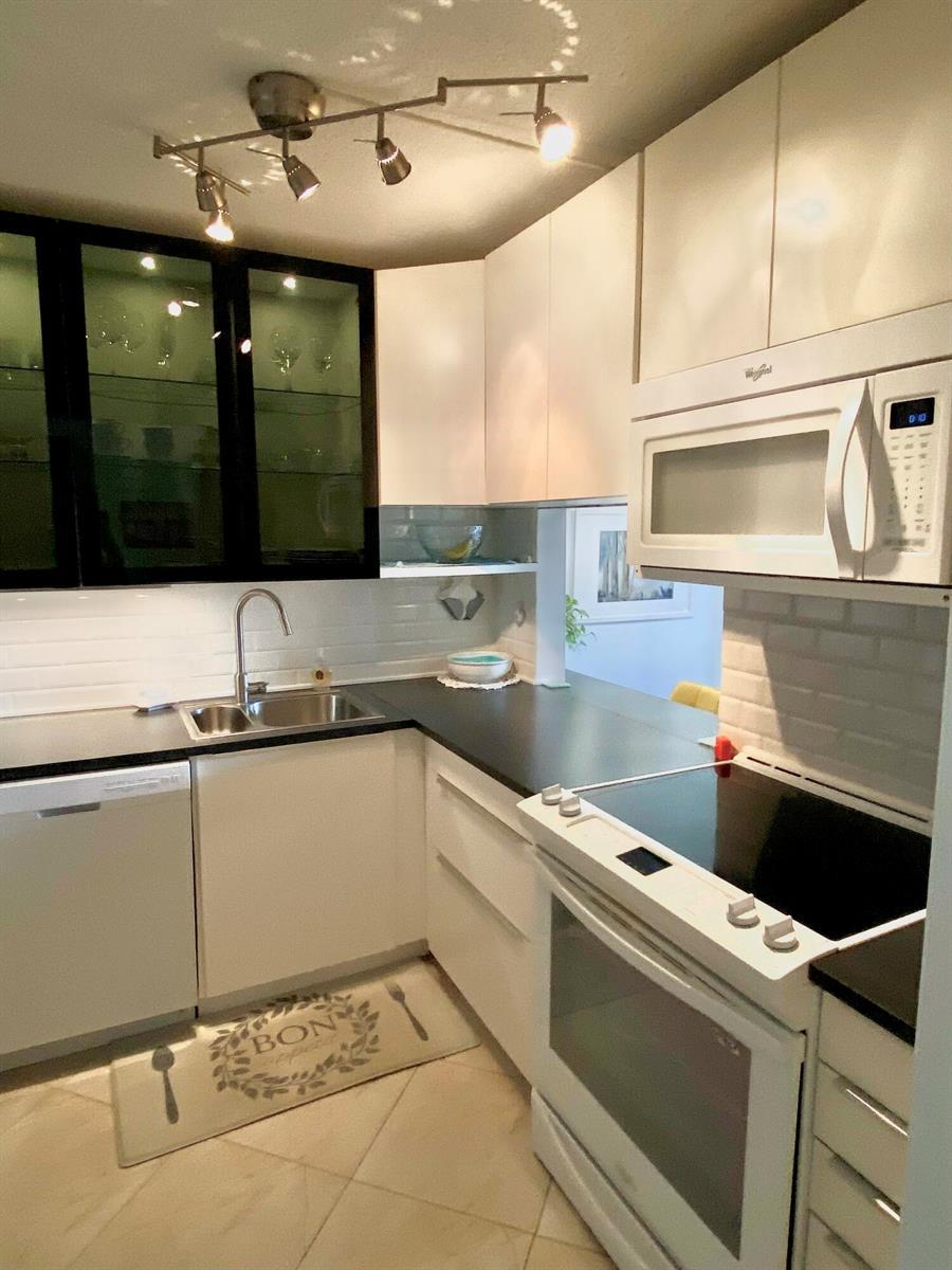 2616 N Garden Drive # 204, Lake Worth FL 33461 photo 2