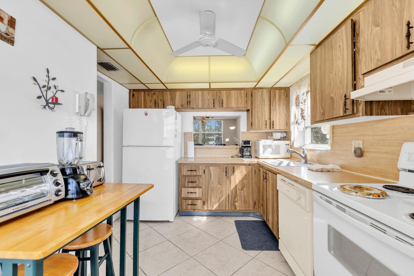 6850 Royal Palm Boulevard # 212, Margate FL 33063 photo 4