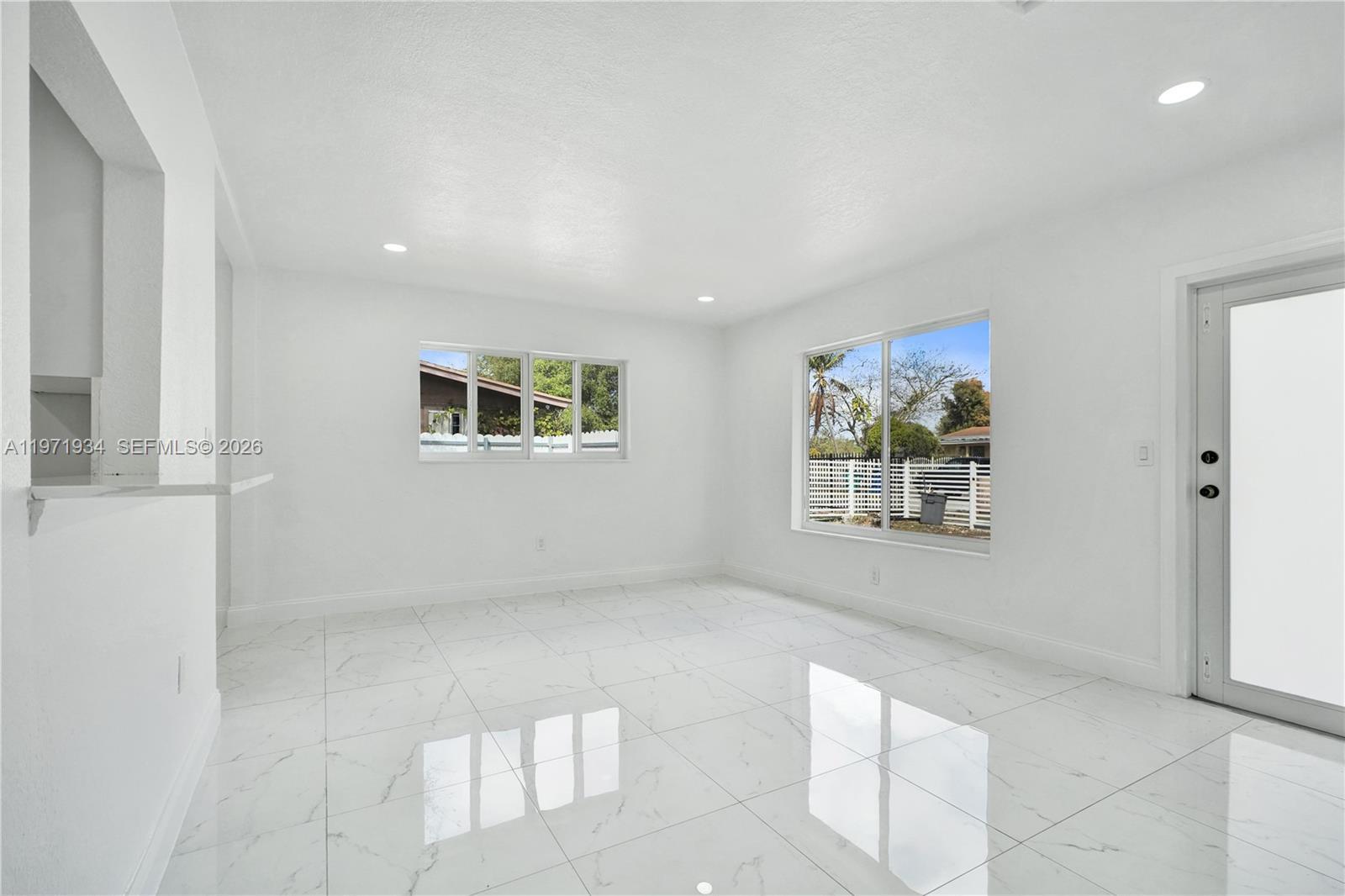 1220 NE 206th St, Miami FL 33179 photo 3
