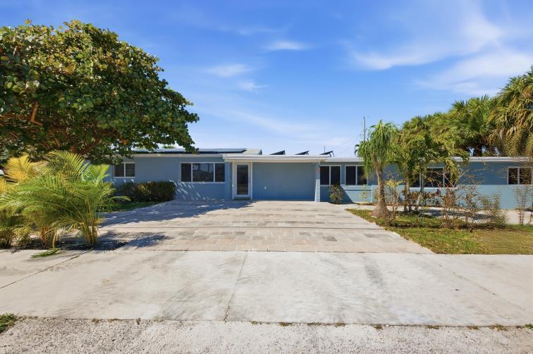 1115 S Seacrest Boulevard, Boynton Beach FL 33435 photo 2