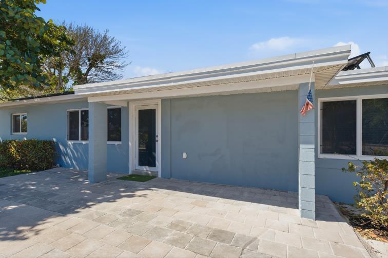 1115 S Seacrest Boulevard, Boynton Beach FL 33435 photo 3
