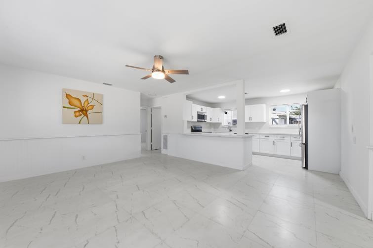 1115 S Seacrest Boulevard, Boynton Beach FL 33435 photo 5