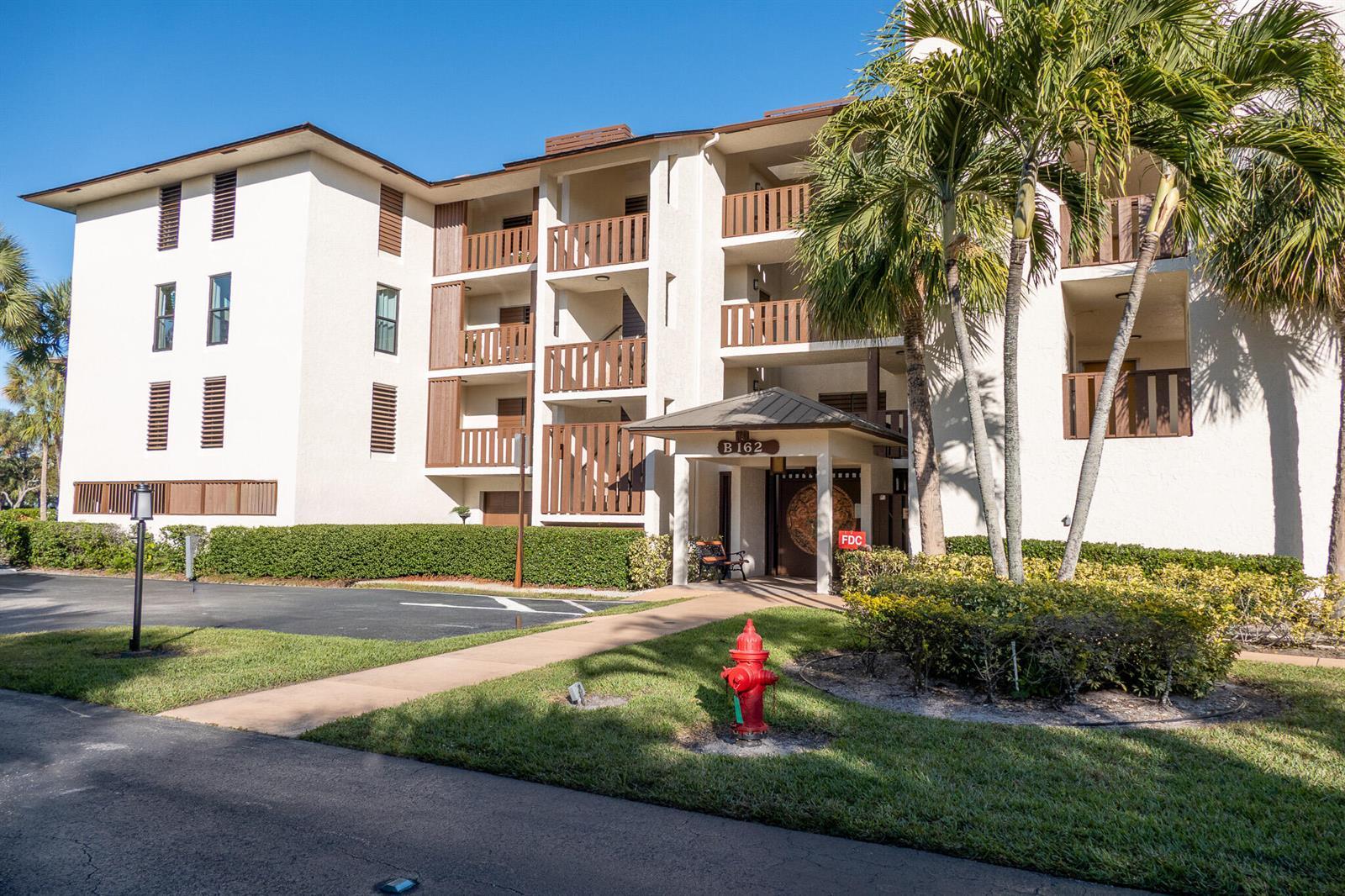 162 SE Saint Lucie Boulevard # B403, Stuart FL 34996 photo 2