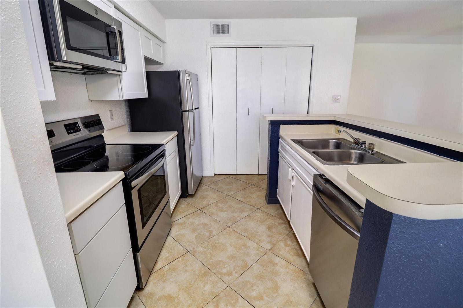 777 Riverside Drive # 1516, Coral Springs FL 33071 photo 3