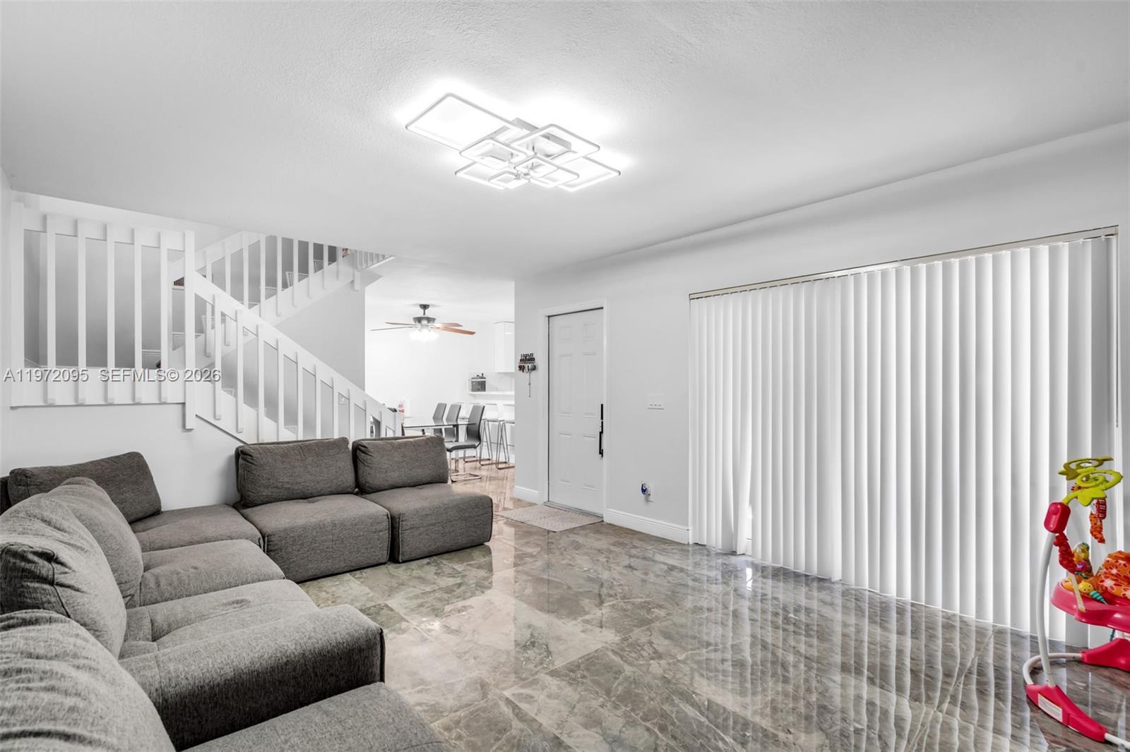 11903 SW 11th Ct, Davie FL 33325 photo 4