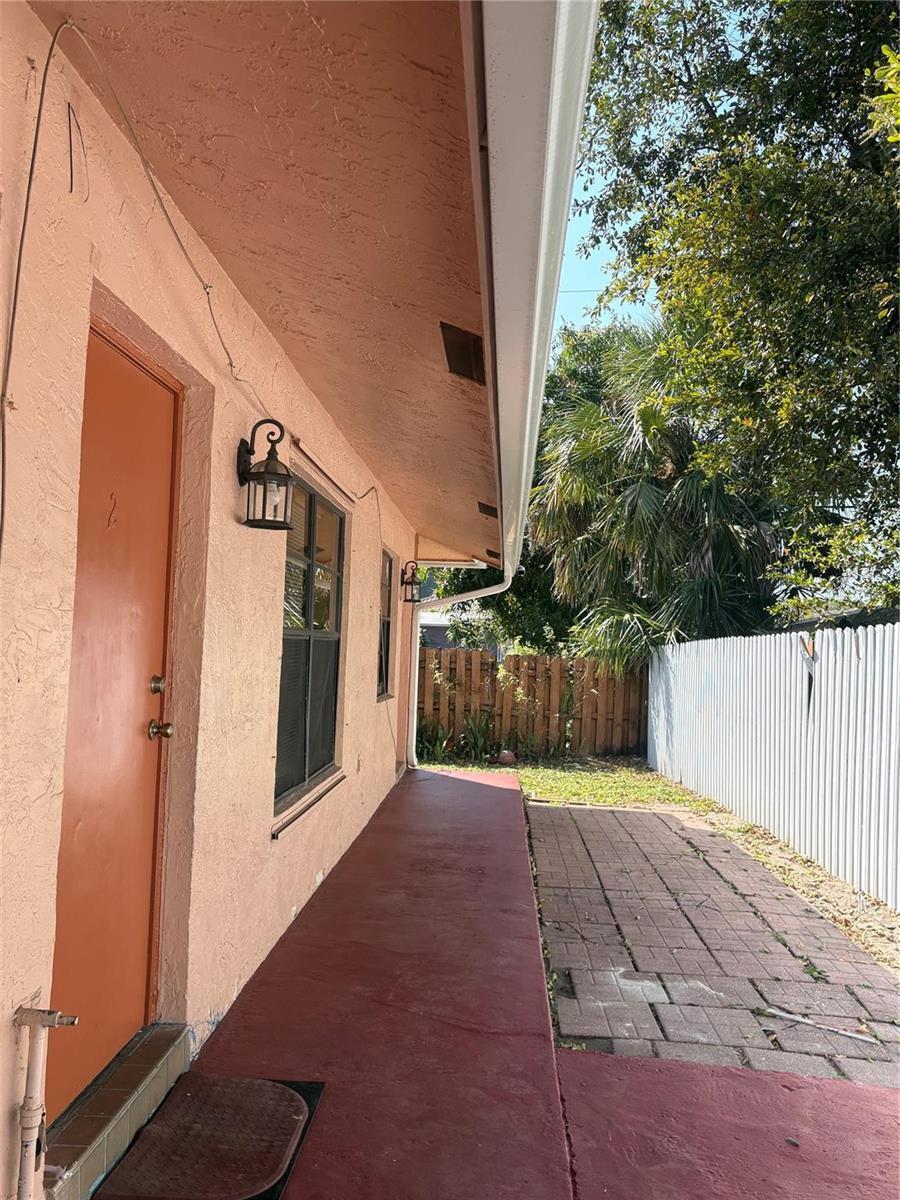 1211 NW 29th Terrace # 2, Fort Lauderdale FL 33311 photo 2