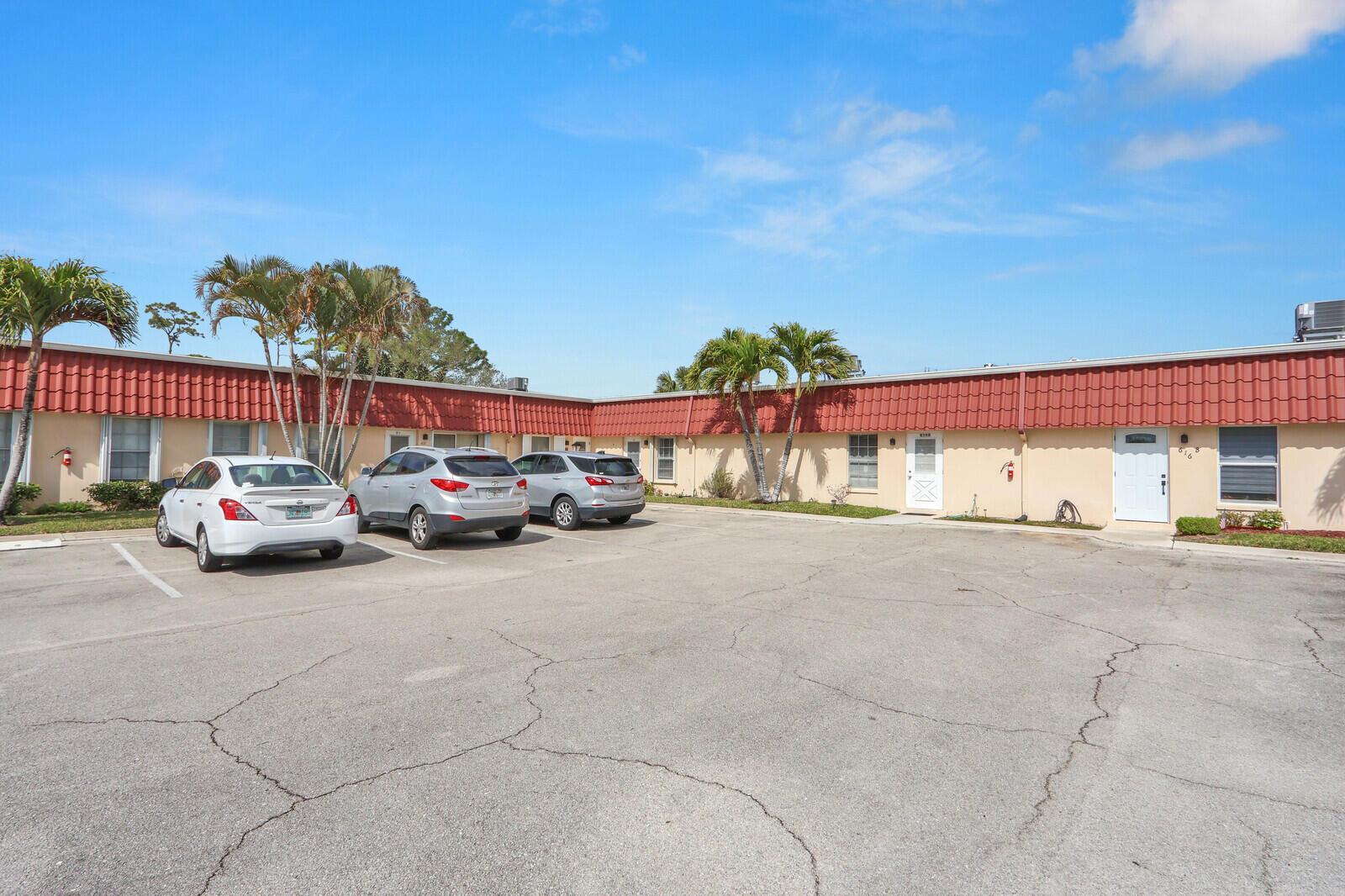 615 Laconia Circle # A, Lake Worth FL 33467 photo 2