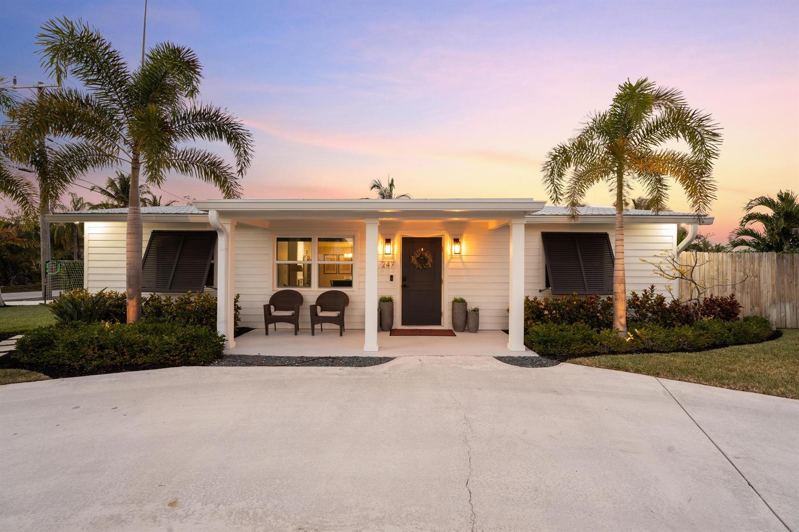 247 SW Riverway Boulevard, Palm City FL 34990 photo 2
