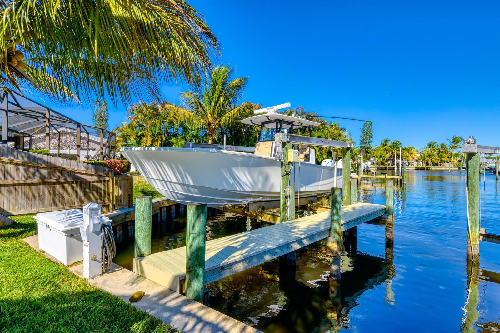 247 SW Riverway Boulevard, Palm City FL 34990 photo 3