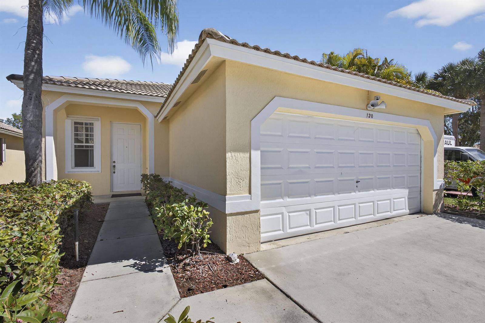 120 Prestige Drive, Royal Palm Beach FL 33411 photo 4