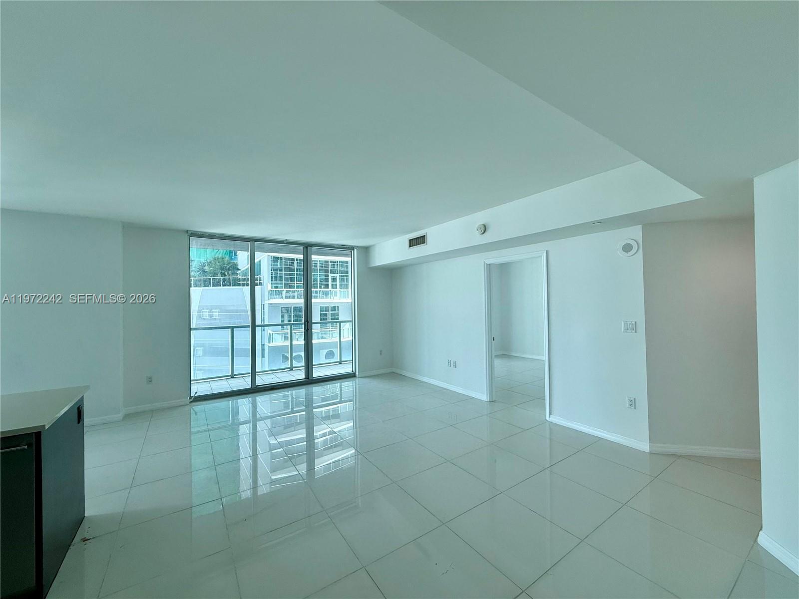 55 SE 6th St # 1201, Miami FL 33131 photo 2