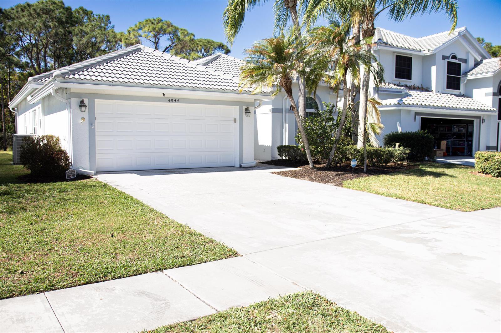 4944 SE Mariner Village Lane, Stuart FL 34997 photo 2