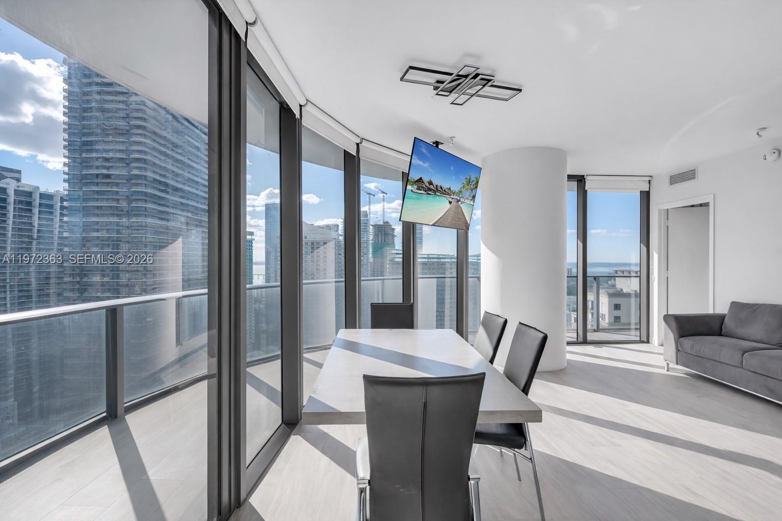 55 SW 9th St # 3703, Miami FL 33130 photo 3