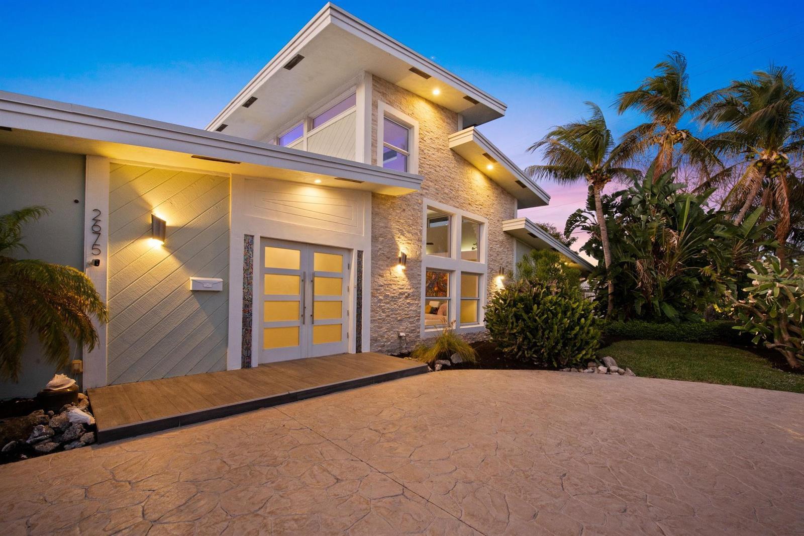 2675 NE 24th Street, Lighthouse Point FL 33064