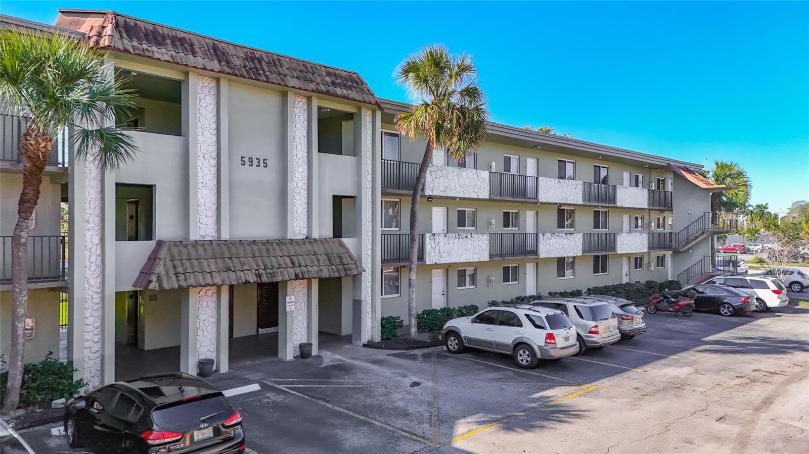 5935 Del Lago Circle # 108, Sunrise FL 33313 photo 3