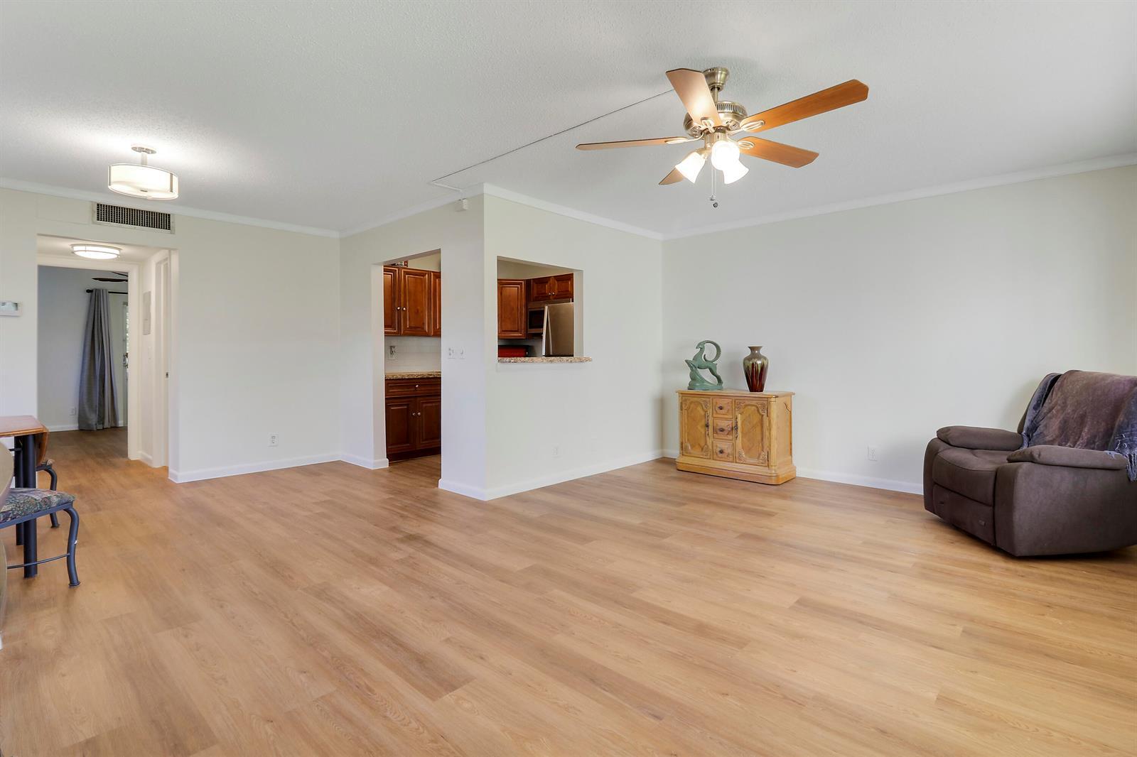 269 Norwich L, West Palm Beach FL 33417 photo 2