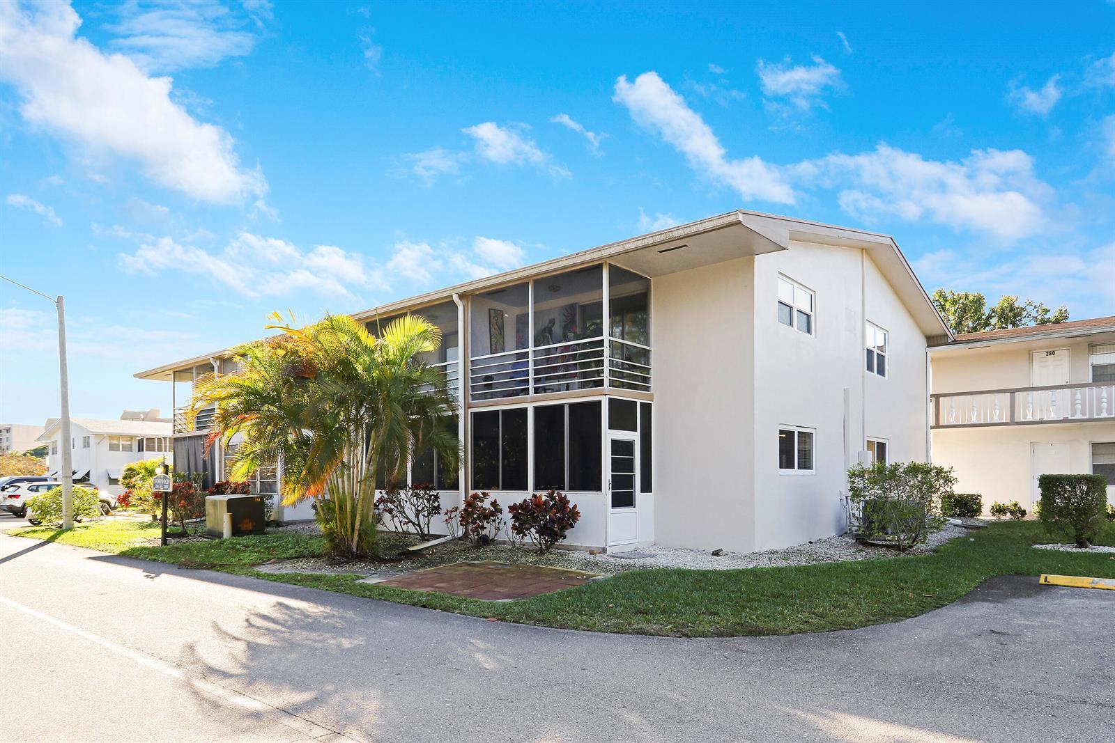 269 Norwich L, West Palm Beach FL 33417