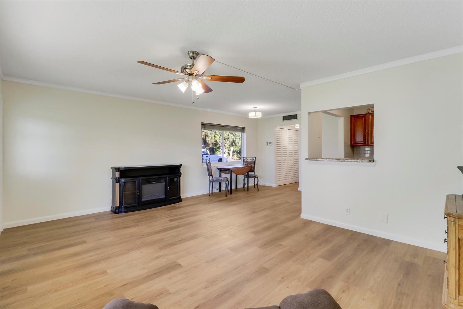 269 Norwich L, West Palm Beach FL 33417 photo 4
