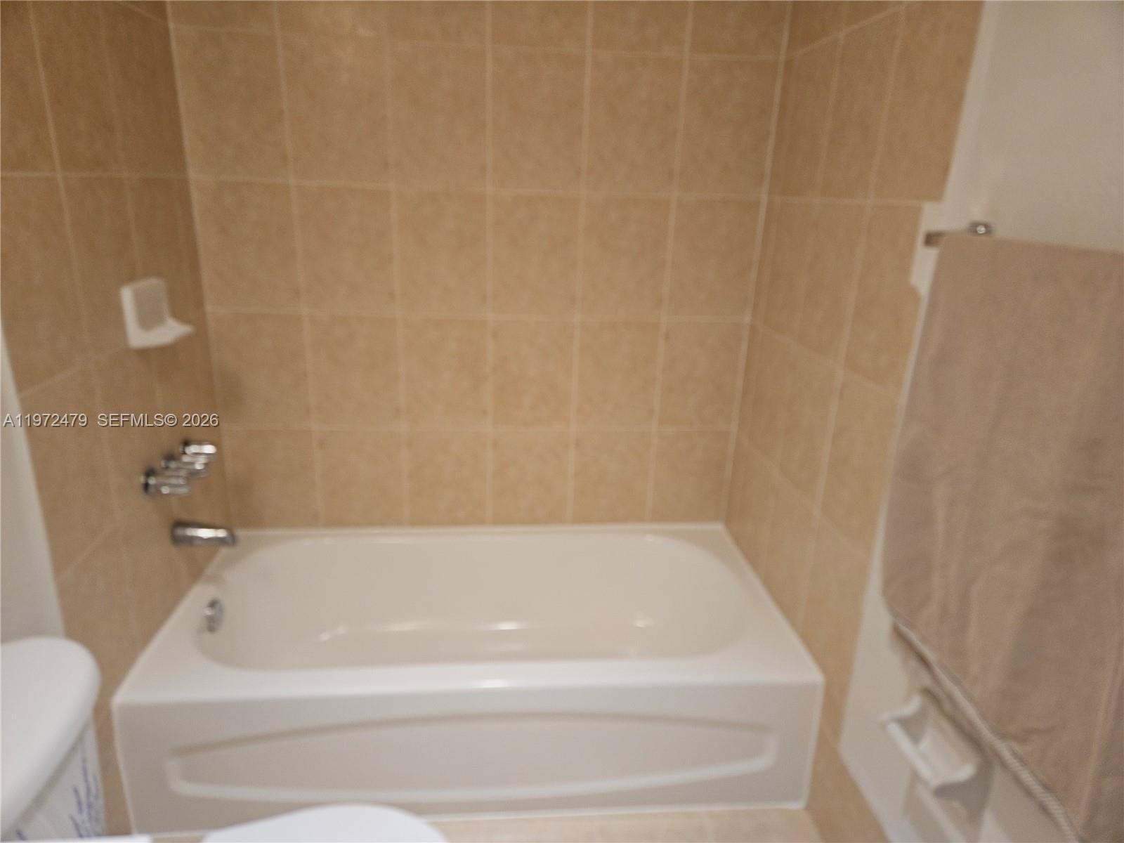 4550 NW 9th St # 704E, Miami FL 33126 photo 3