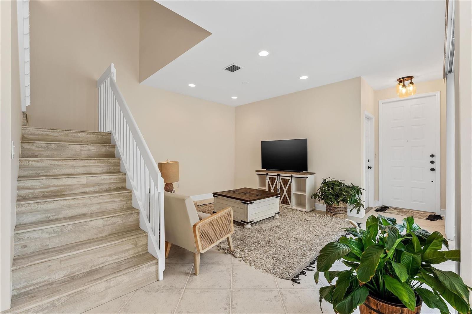 1135 Buttonwood Lane, Hollywood FL 33019 photo 5