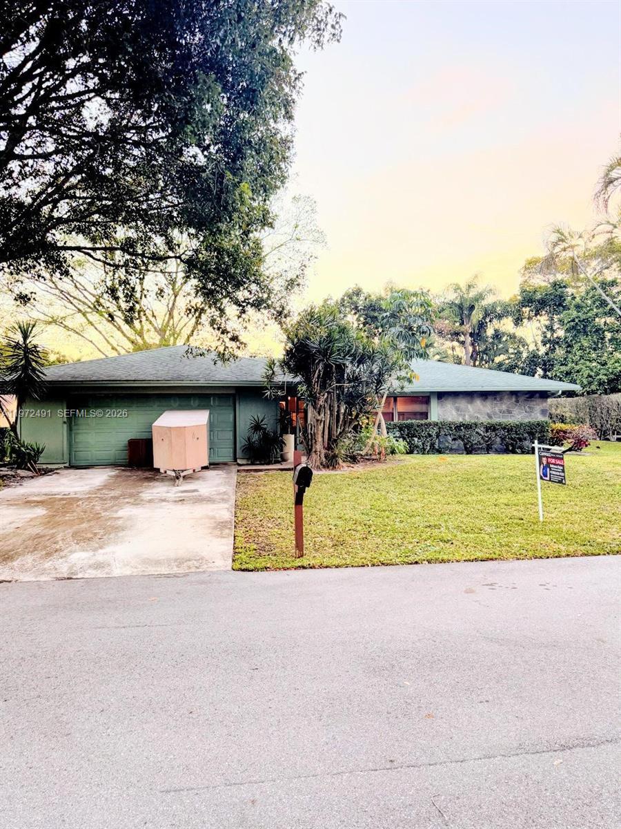 766 NW 24th Ave, Delray Beach FL 33445 photo 2